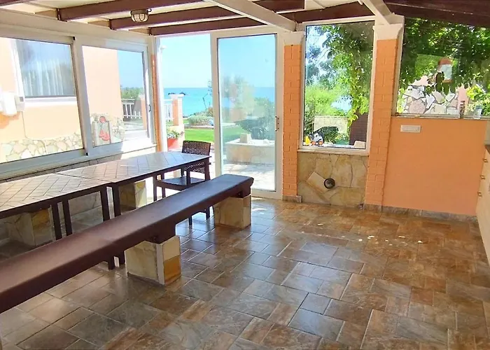 Vila Corfu Memos *